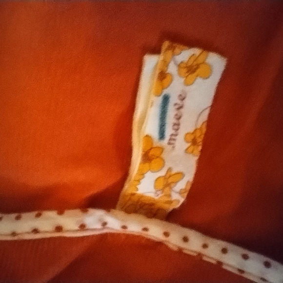 Elegant Red Sleeveless Dress - Picture 4 of 5